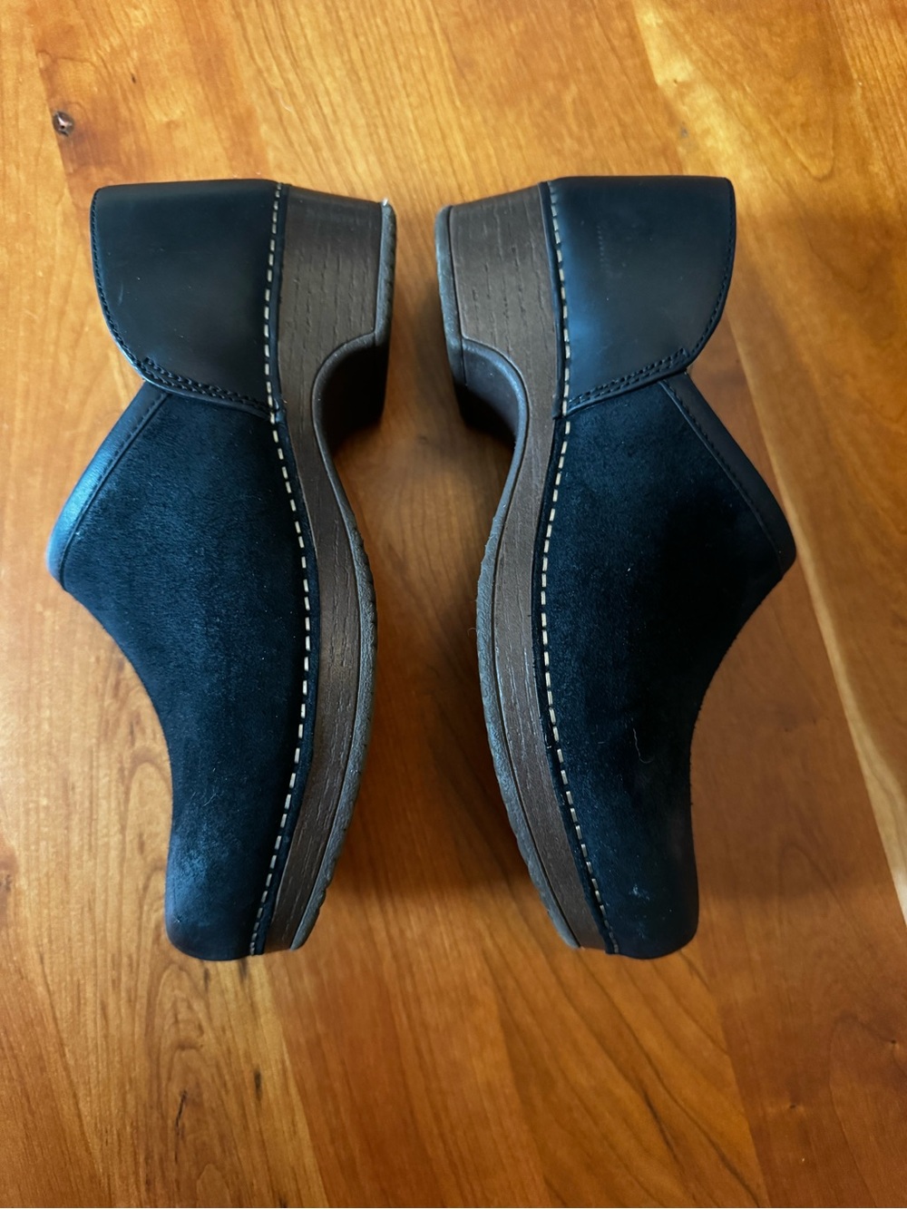 Dansko Brenna Slip-On Clog - Picture 6 of 9